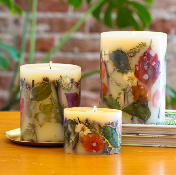Rosy Rings Medium Round Botanical Candle - Forest
