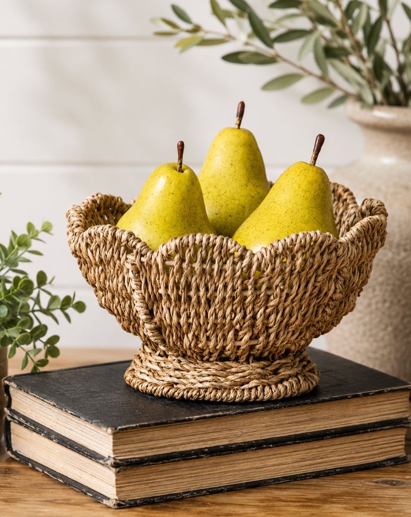 Scalloped Seagrass Small Handwoven Basket