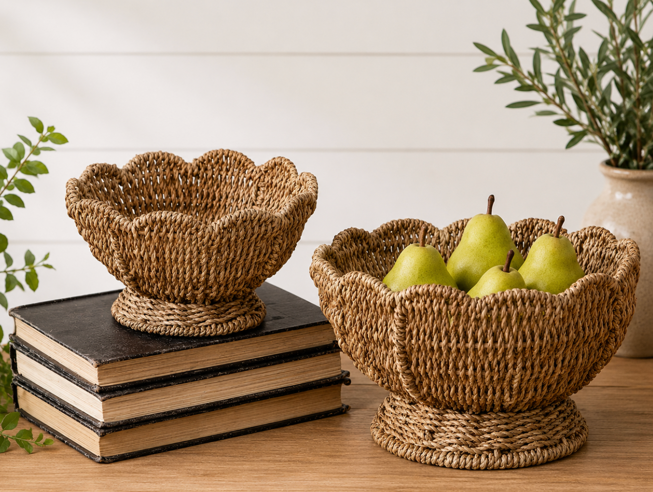 Scalloped Seagrass Small Handwoven Basket